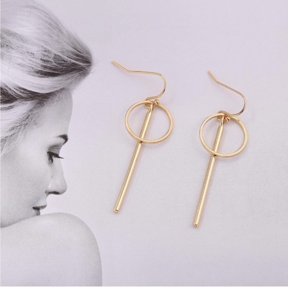 Gold 18k Gold Plated Circle Bar Hoop Earrings - Picture 1 of 3